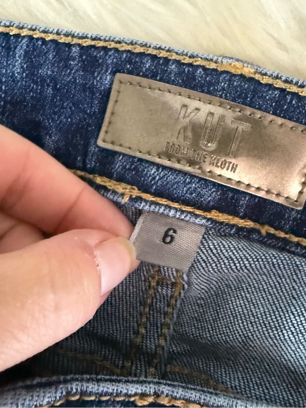 KUT From the Kloth Catherine High Rise Boyfriend Jeans Size 6 Dark Wash - Picture 5 of 6